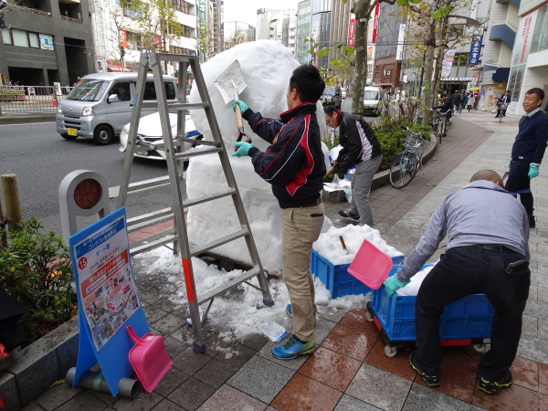 ㈾ポートくんを作成するエスポートミズノの皆さん