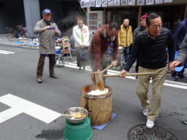 会長と青年部長で“こね”