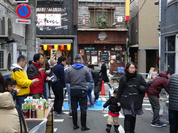 準備から片付けまでご苦労様でした。来年もお邪魔させていただきます