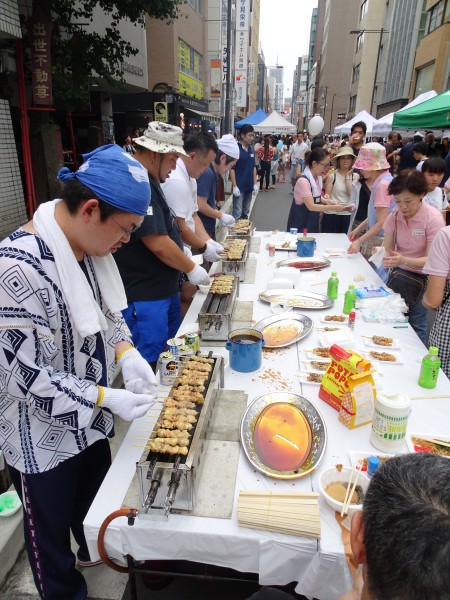 大忙しで焼いていますが…