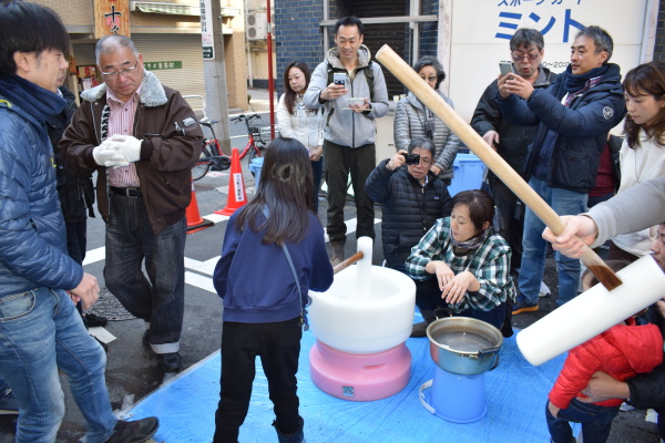 お子さんがつく時はカメラマンが多い