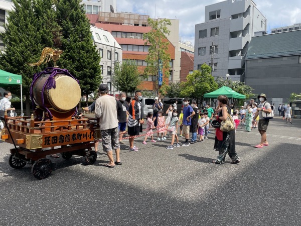 きちんと並んで引っ張ります