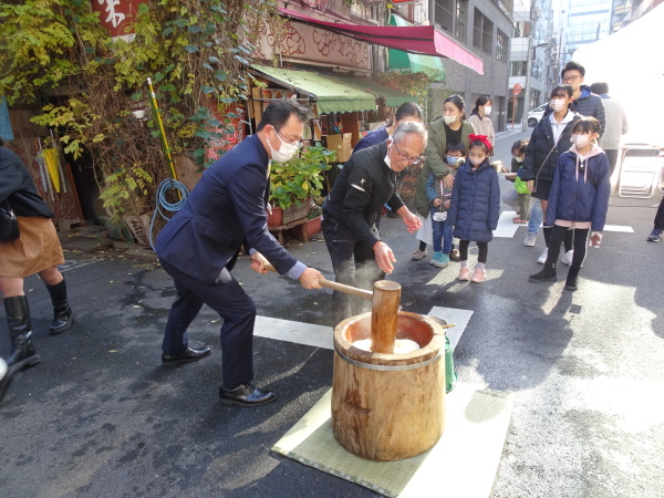 神田公園出張所の齊藤所長も挑戦