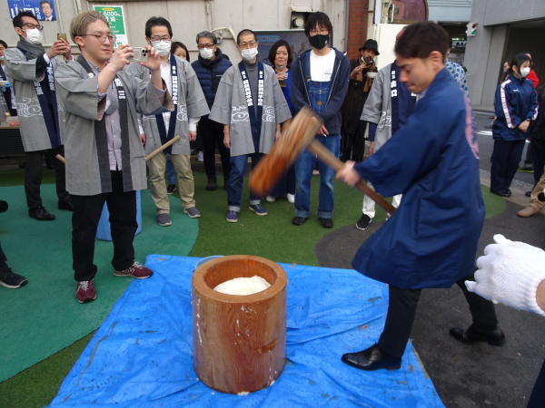 平都議会議員