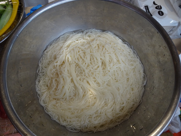 ボウル一杯のそうめん