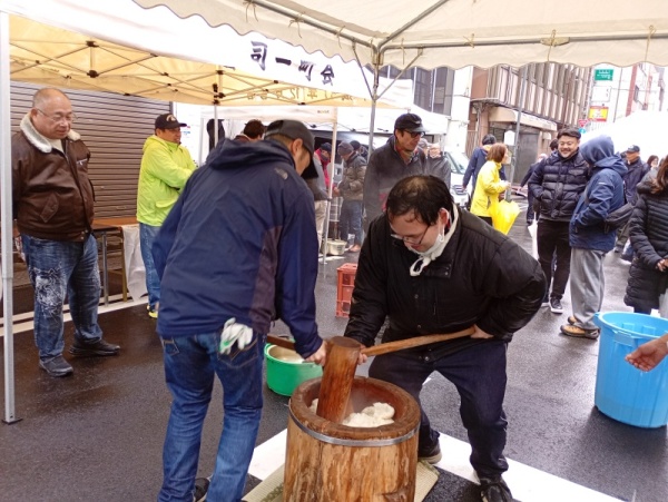 ”こね”の作業